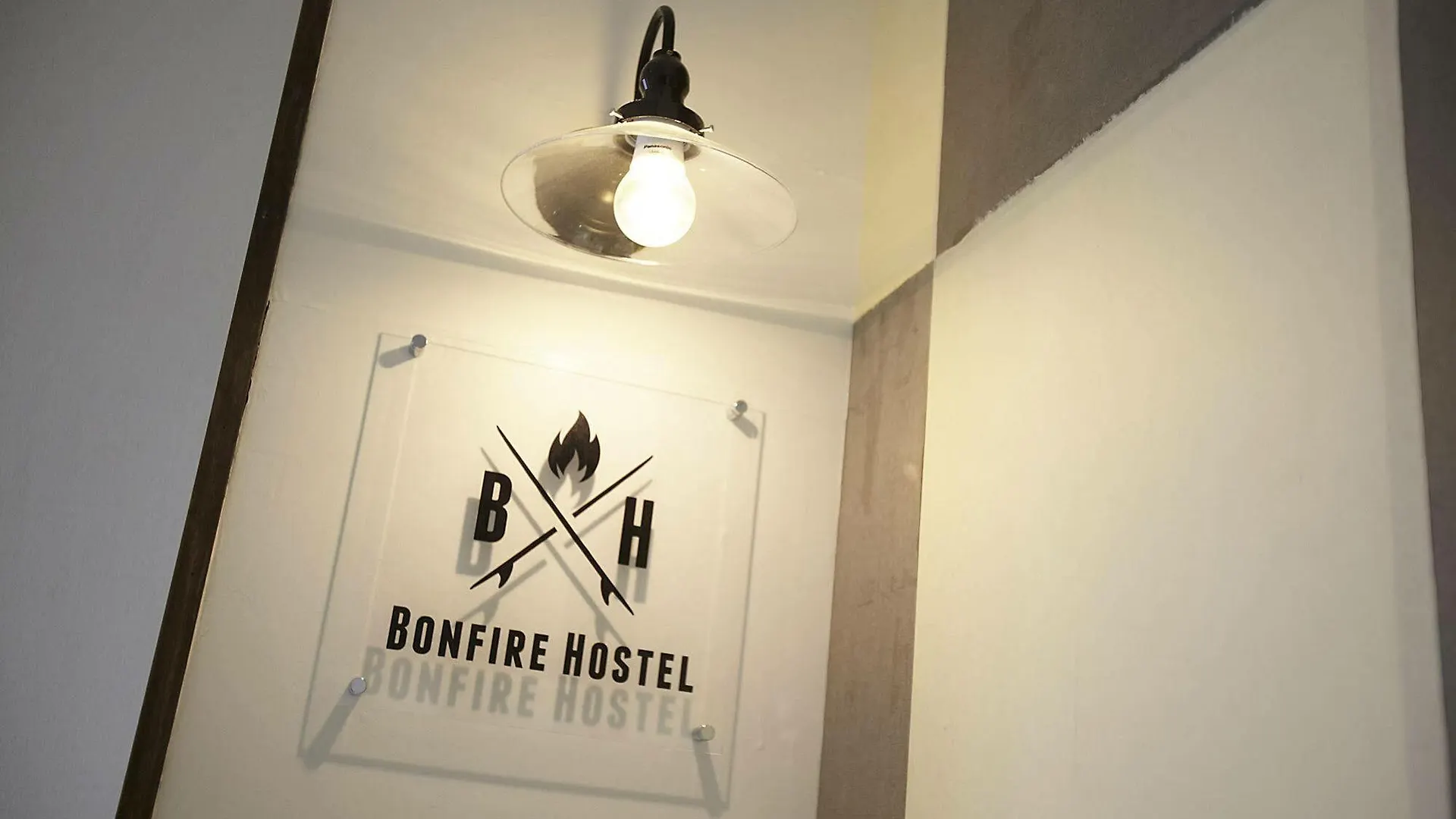 Bonfire Hostel 大阪市